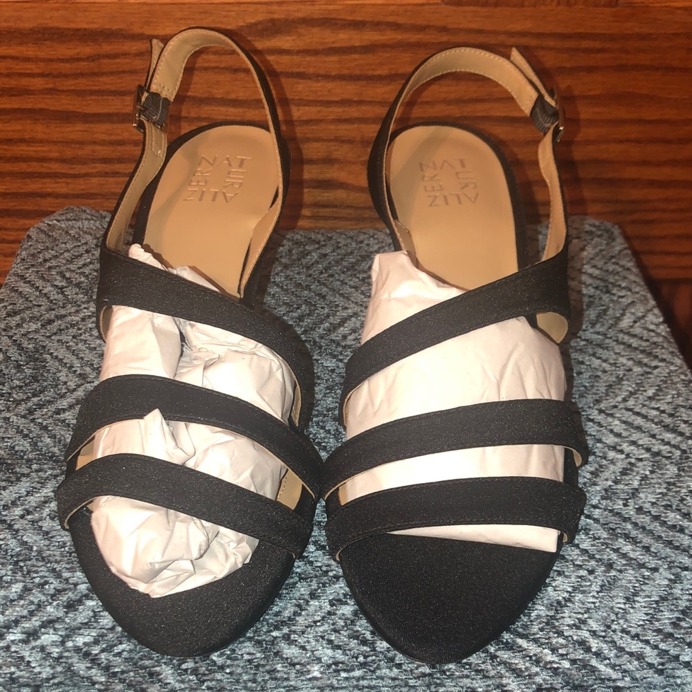 Naturalizer Elegant Black Sandals - Picture 4 of 12